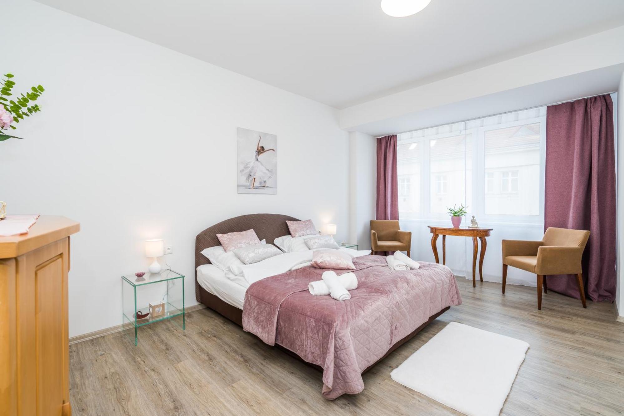 Perla Hradce 302 Apartment Hradec Králové Exterior foto