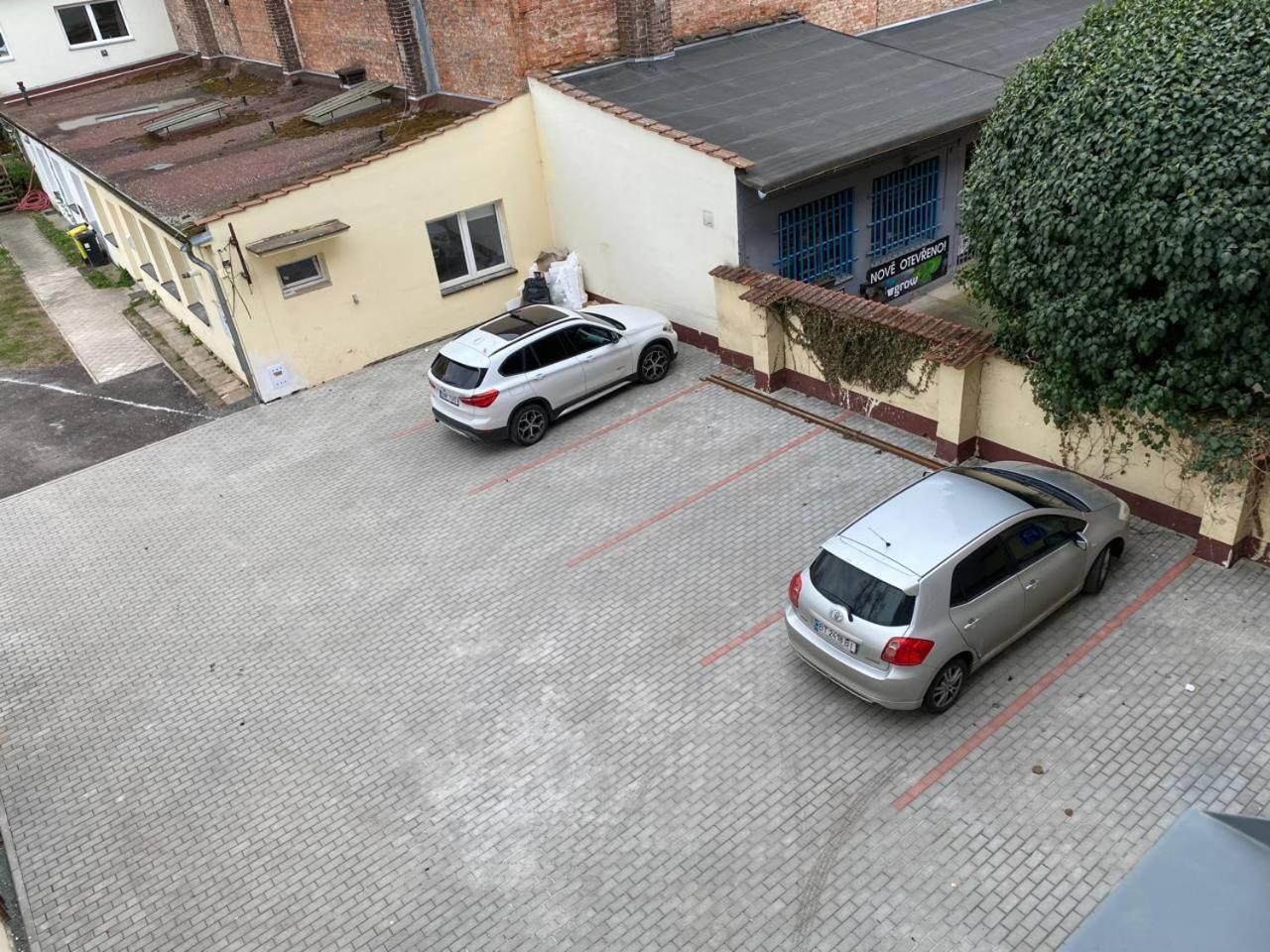 Perla Hradce 302 Apartment Hradec Králové Exterior foto
