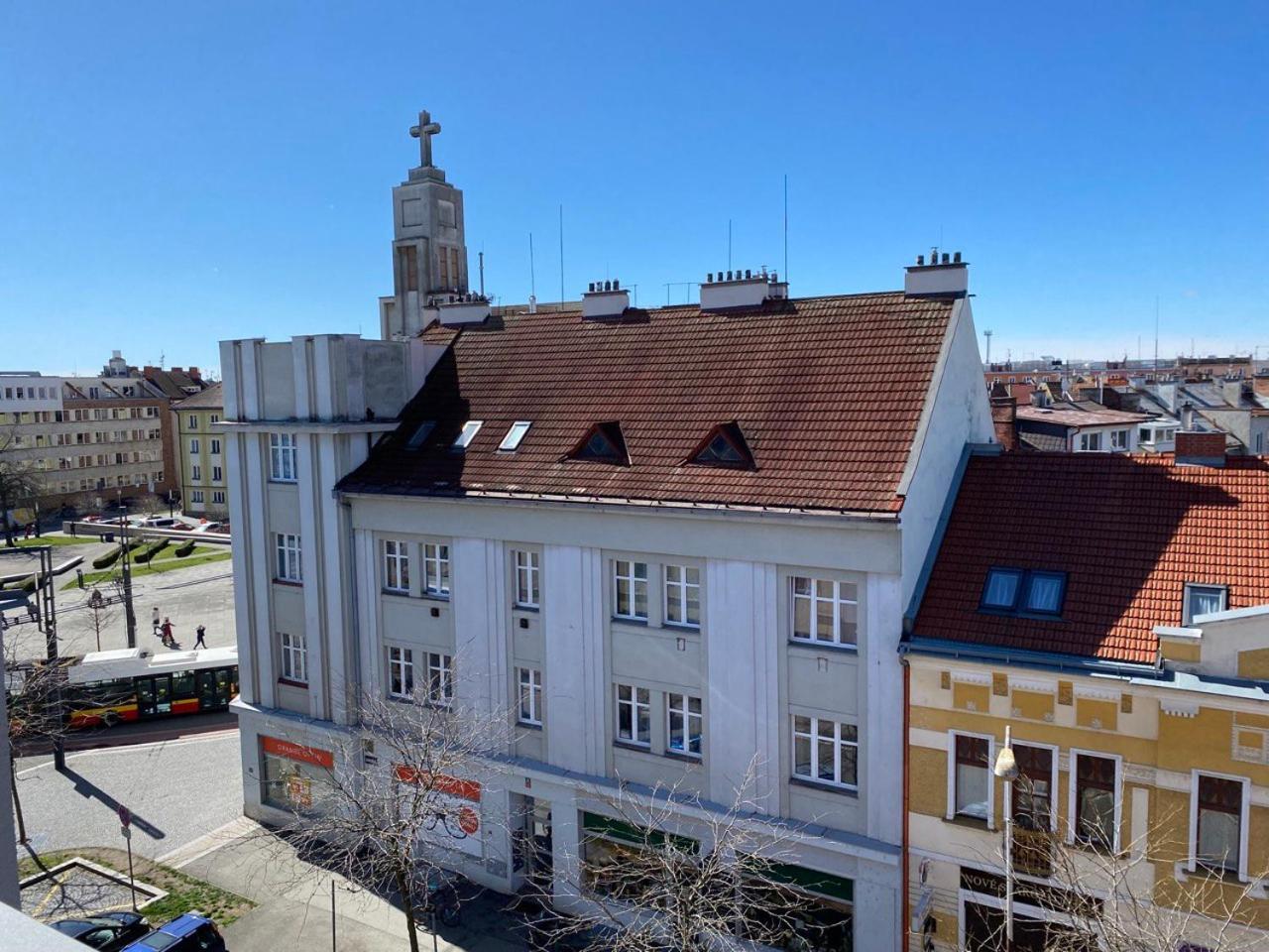 Perla Hradce 302 Apartment Hradec Králové Exterior foto